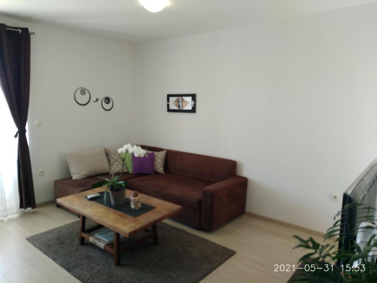 Private Pool And Sea View Apartment Omiš Extérieur photo