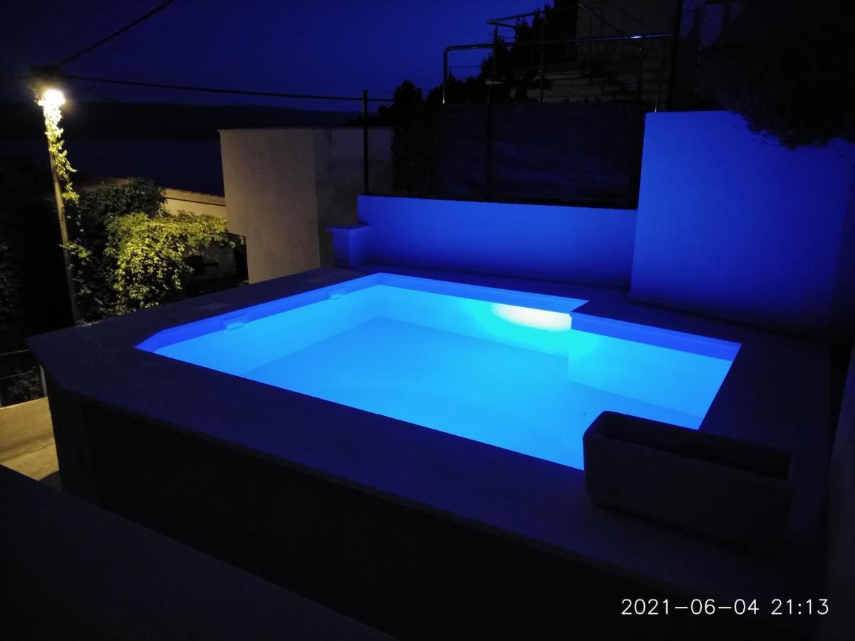 Private Pool And Sea View Apartment Omiš Extérieur photo